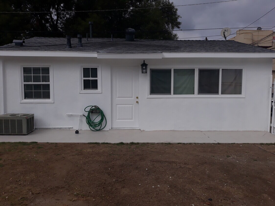 1798117982 Santa Rita St, Los Angeles, CA 91316 House Rental in Los