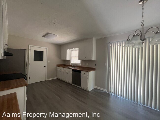 Building Photo - 3 br, 2 bath House - 9330 Castle Falls Drive