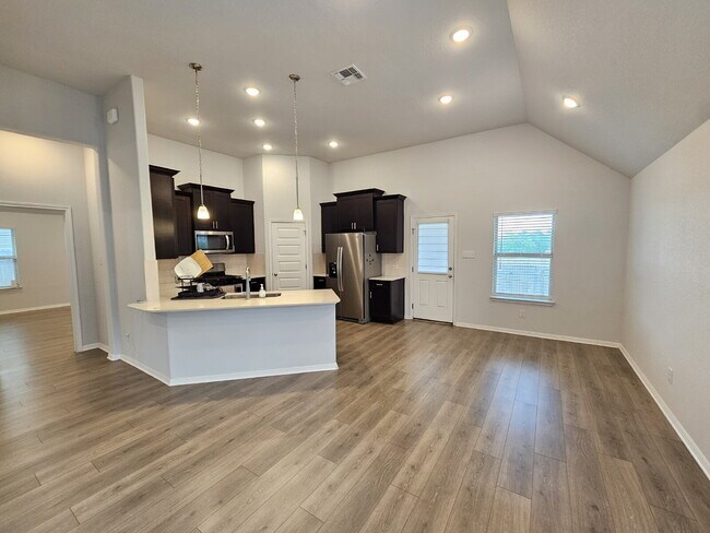 Building Photo - Gorgeous First Time Rental, 4 bed, 3 full bath with flex room which could be used as a 5th bedroo...