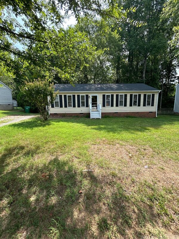 Foto principal - 12405 Locustgrove Rd