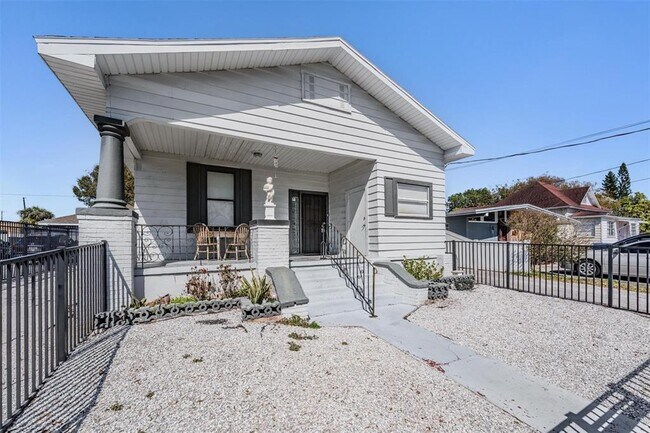 Foto del edificio - 2319 W Aileen St