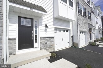 Building Photo - 148 Bell Ct
