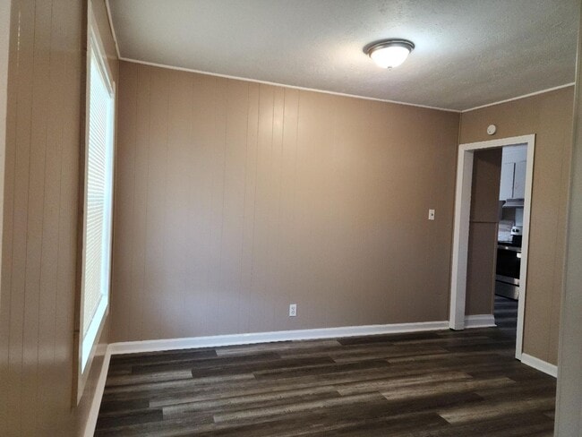 Building Photo - Orange, TX 2 bed, 1 bath
