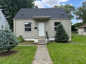 Building Photo - 28253 Schram St