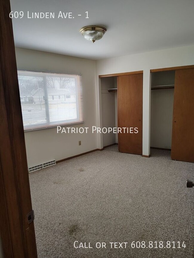 Foto del edificio - 2 Bedroom/ 1 Bathroom in Hartford, WI