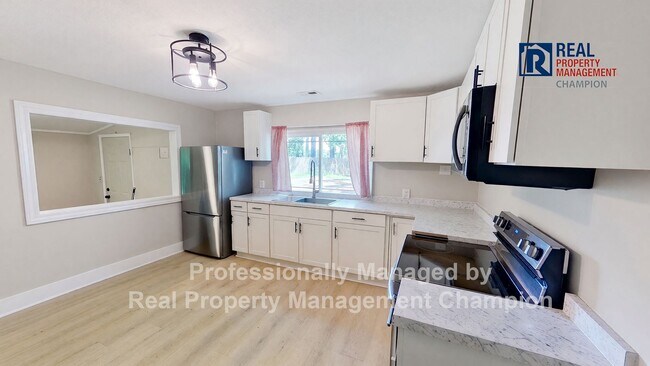 Foto del edificio - 1682 Blue Creek Rd