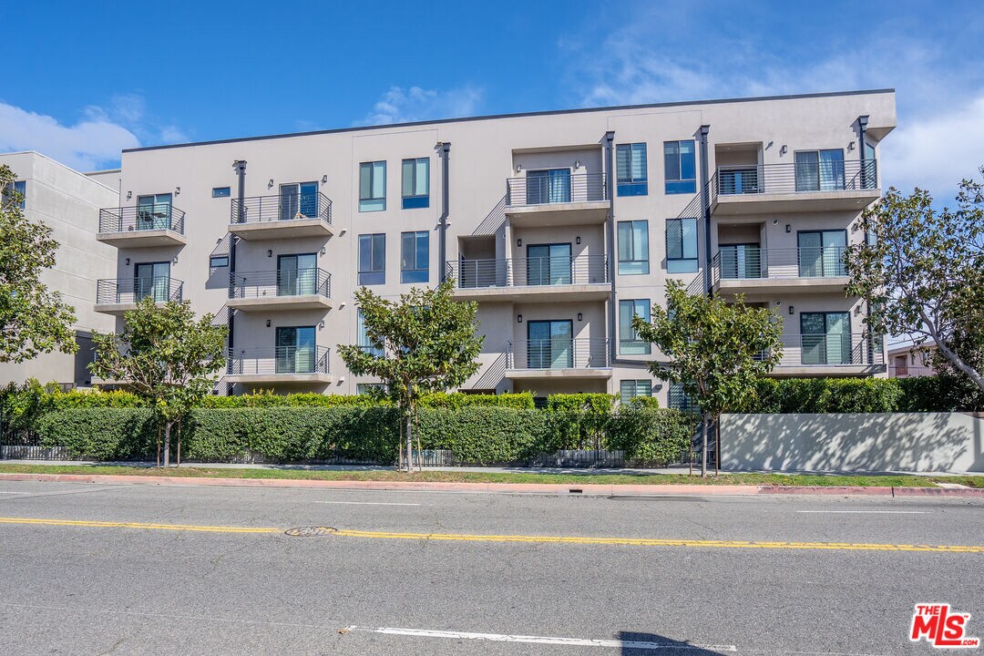 Foto principal - 3715 San Marino St