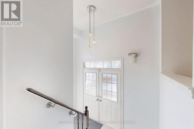 Photo du bâtiment - 76 Rustle Woods Ave