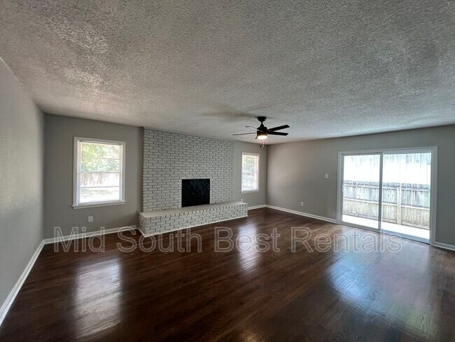 Building Photo - 4296 Willow Rd