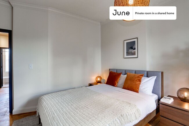 Foto del edificio - Room in Shared 4 bed/3.5 bath home