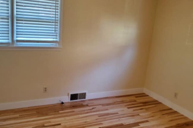 Building Photo - 1145 Ponderosa Dr
