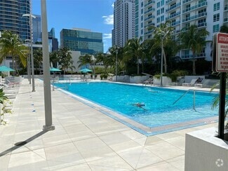 Building Photo - 950 Brickell Bay Dr