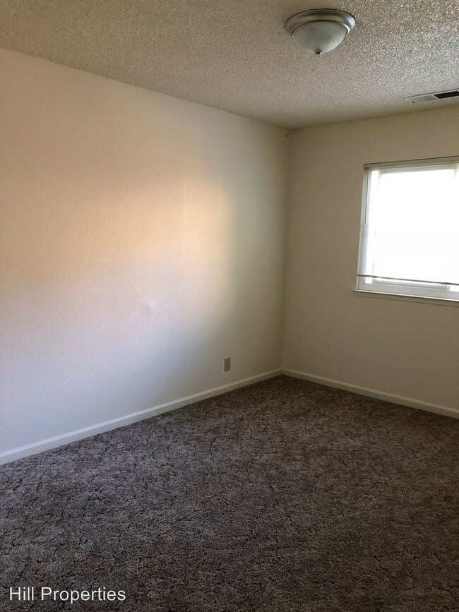 Foto del edificio - 4 br, 2 bath Room For Rent - 1017 Ivy Street