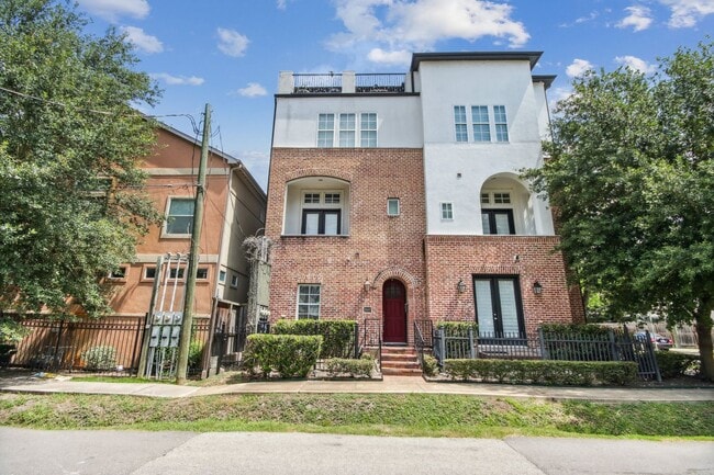 Building Photo - 2607 Cohn St