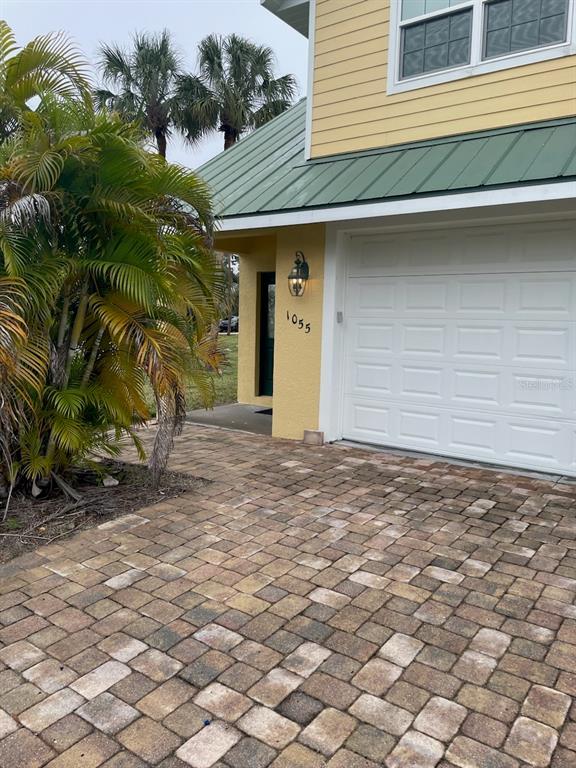 1055 Drury Ln, Englewood, FL 34224 Room for Rent in Englewood, FL