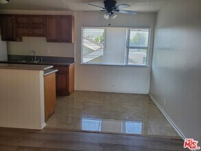 Building Photo - 1819 S Gramercy Pl