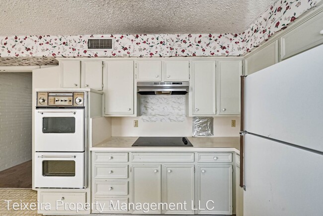 Building Photo - 2 br, 1.5 bath House - 2251 Spanish Trail