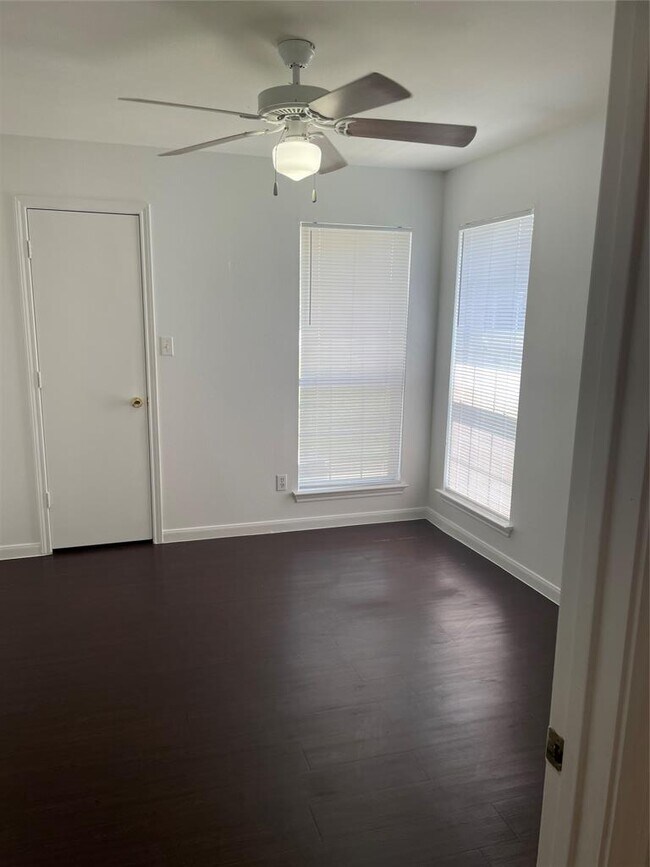 Building Photo - 105 Axis Deer Trail