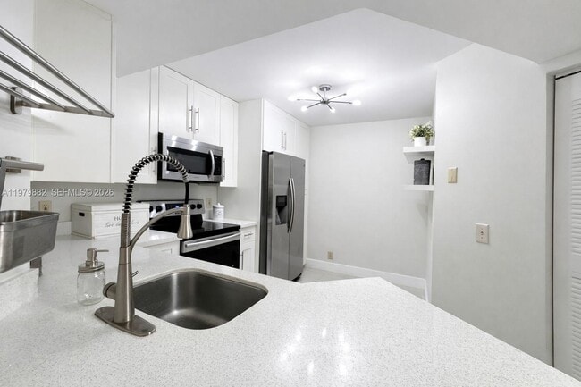 Building Photo - 8851 Wiles Rd