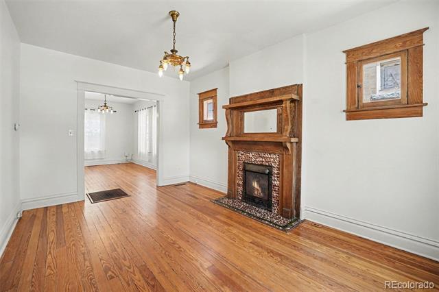 Foto del edificio - 3427 Meade St