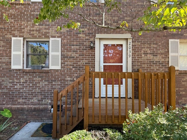 Foto del edificio - 2 Bedroom 1.5 Bath Townhome located in Gre...