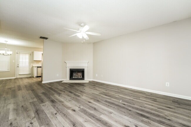 Building Photo - 6783 Mahonia Pl