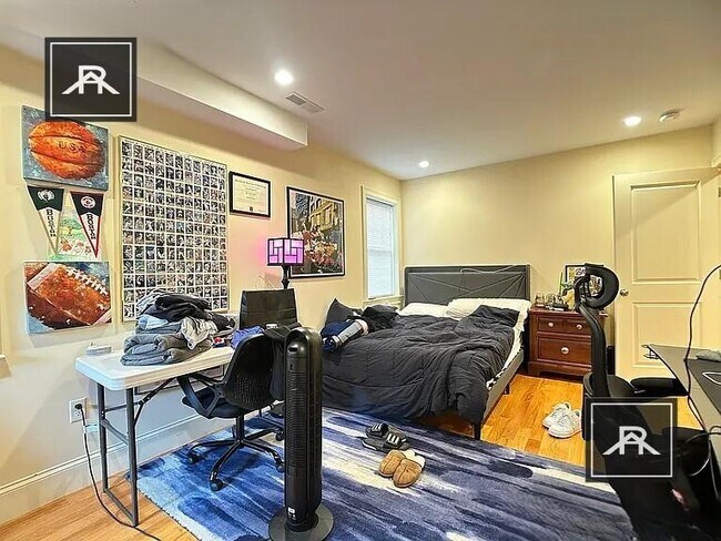 Foto del edificio - 5 bedroom in Brighton MA 02135