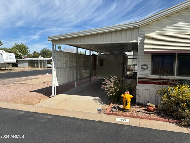 Building Photo - 306 S Recker Rd