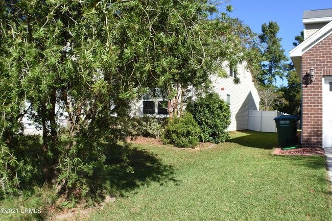 Building Photo - 46 Cedar Creek Cir