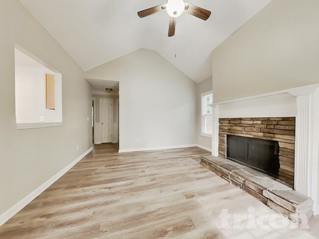 Building Photo - 39 Lofty Pine Ln