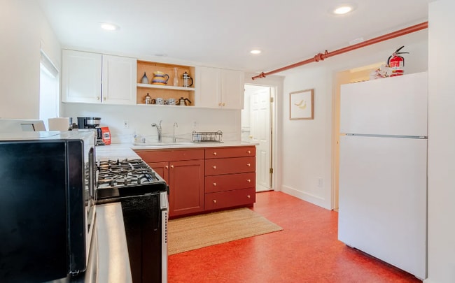 Foto del edificio - 4416 Sanford Ln