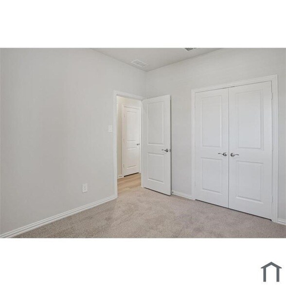Foto del edificio - 6004 Alderton Dr