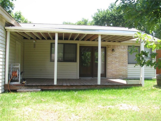 Building Photo - 3809 Lancelot Pl