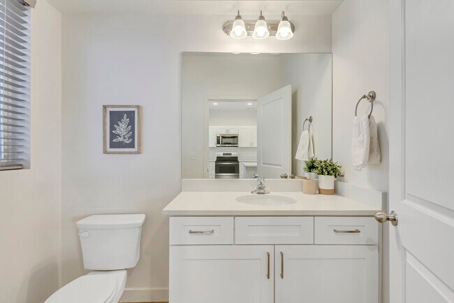 Foto del edificio - 238 W Paramount Ave