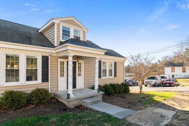 Building Photo - 545 Montgomery St