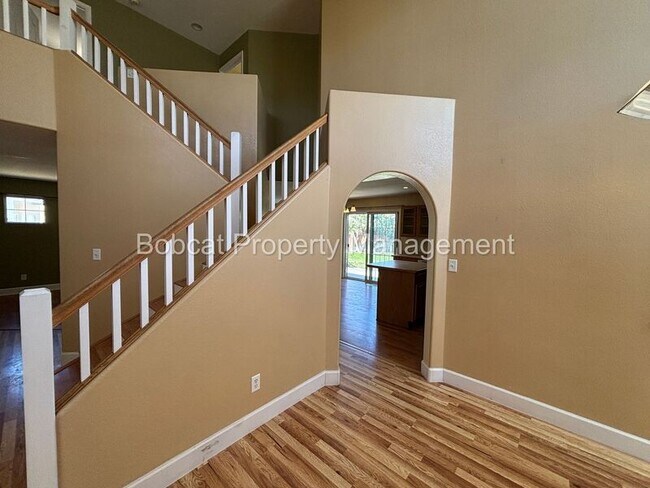 Foto del edificio - 1477 Ridge Point Dr