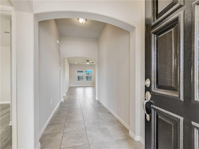 Building Photo - 525 Heinatz Flat Ln