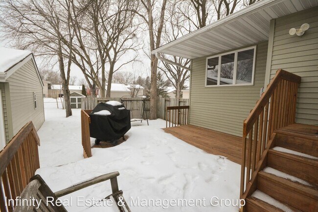 Foto del edificio - 4 br, 2 bath House - 1613 8th Ave SE