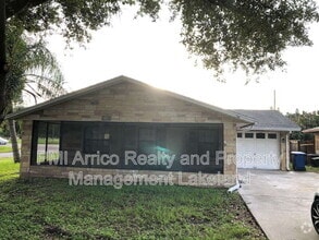 Building Photo - 968 Sunshine Way SW