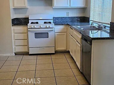 Foto del edificio - 7969 Pinehurst Dr