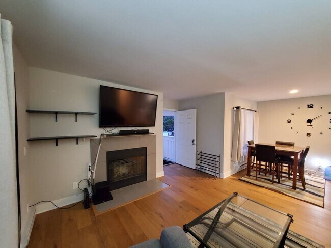 Living room - 26 Bayside Ct