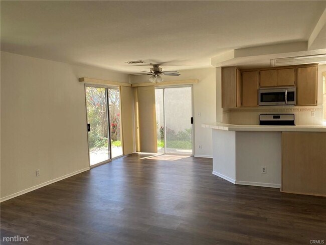 Building Photo - 3 br, 2.5 bath House - 2646 Doray Cir