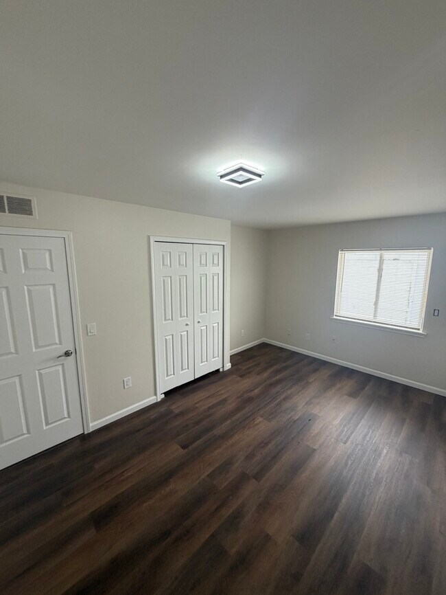 Foto del edificio - 21053 St Francis