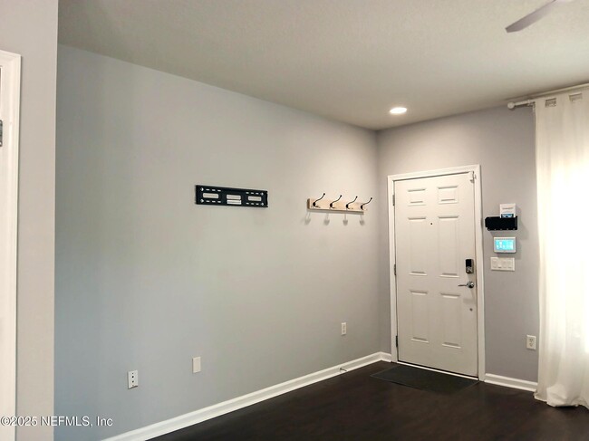Building Photo - 8091 Summer Bay Ct