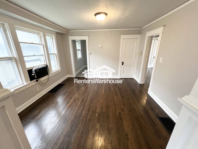 Building Photo - 2446 Quincy St