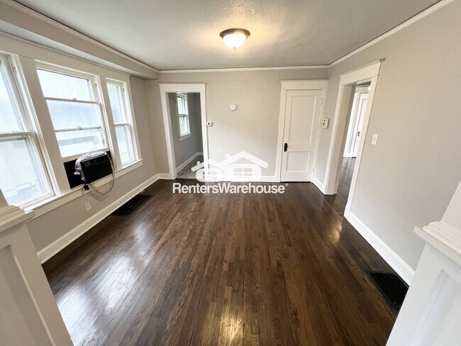 Foto del edificio - 2446 Quincy St