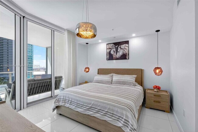 Foto del edificio - 851 NE 1st Ave