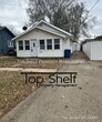 Primary Photo - 2 bd 1 bath with 1 Car Garage