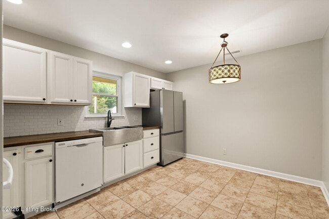 Building Photo - 609 Fenley Ave