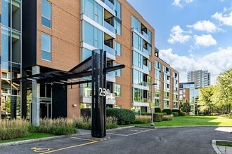 Building Photo - 230 Chem. du Golf